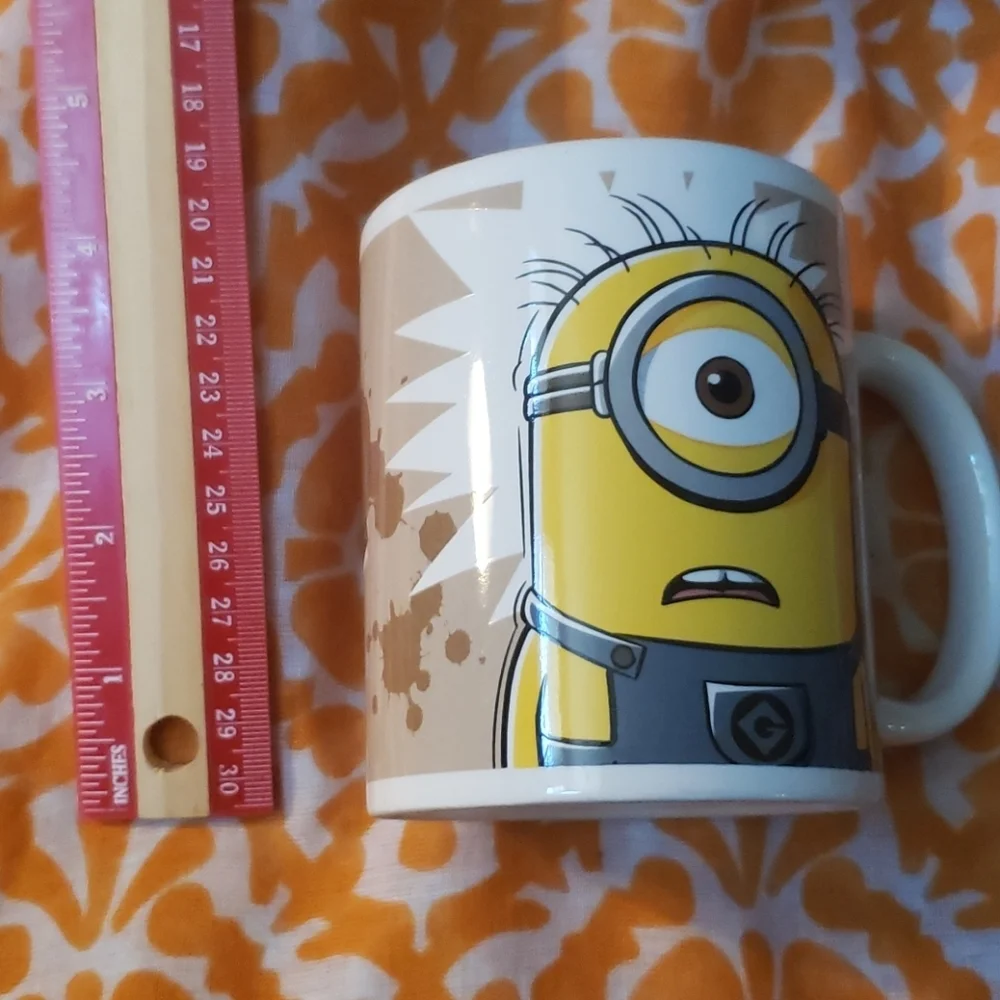 Universal Studios Minions coffee/tea mug